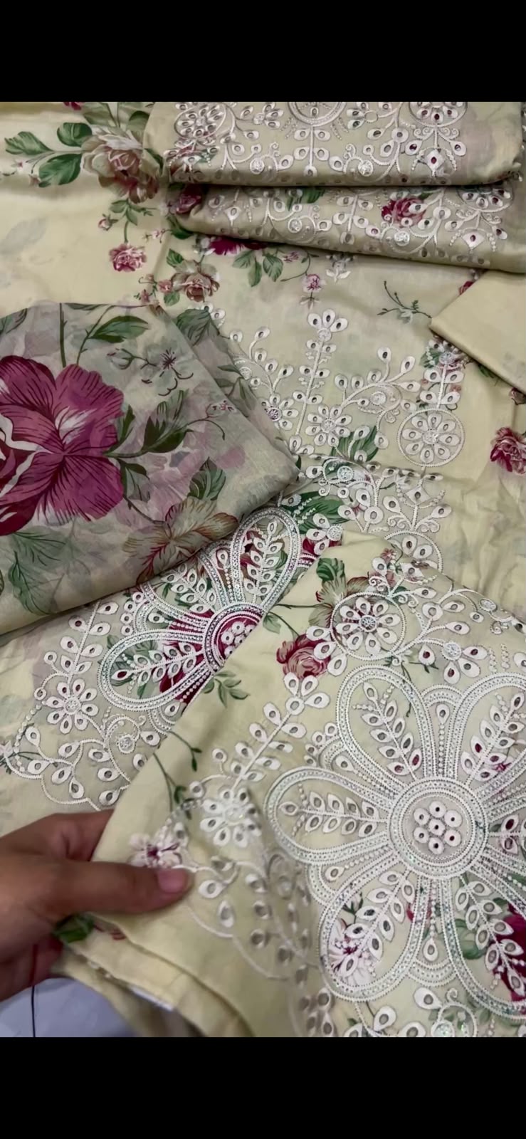 Viral Barouqe Embroidered 3pc